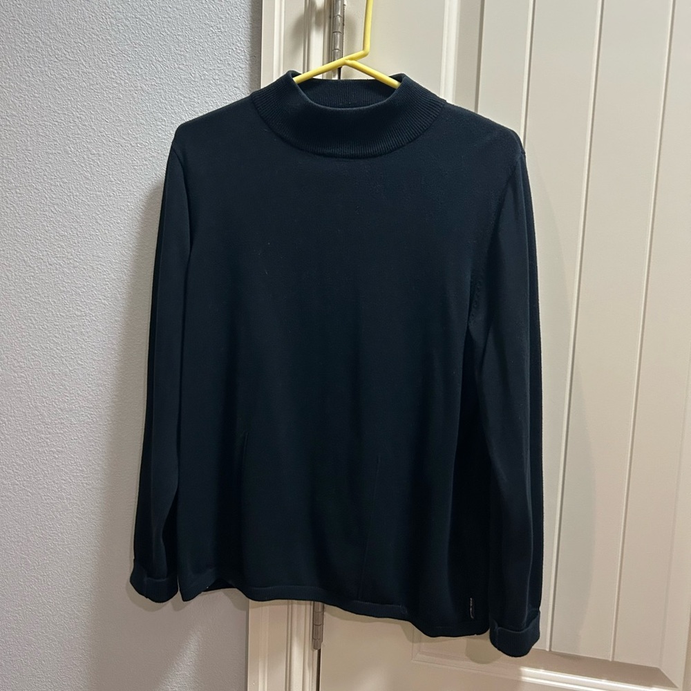 Woolrich, womens black sweater size large